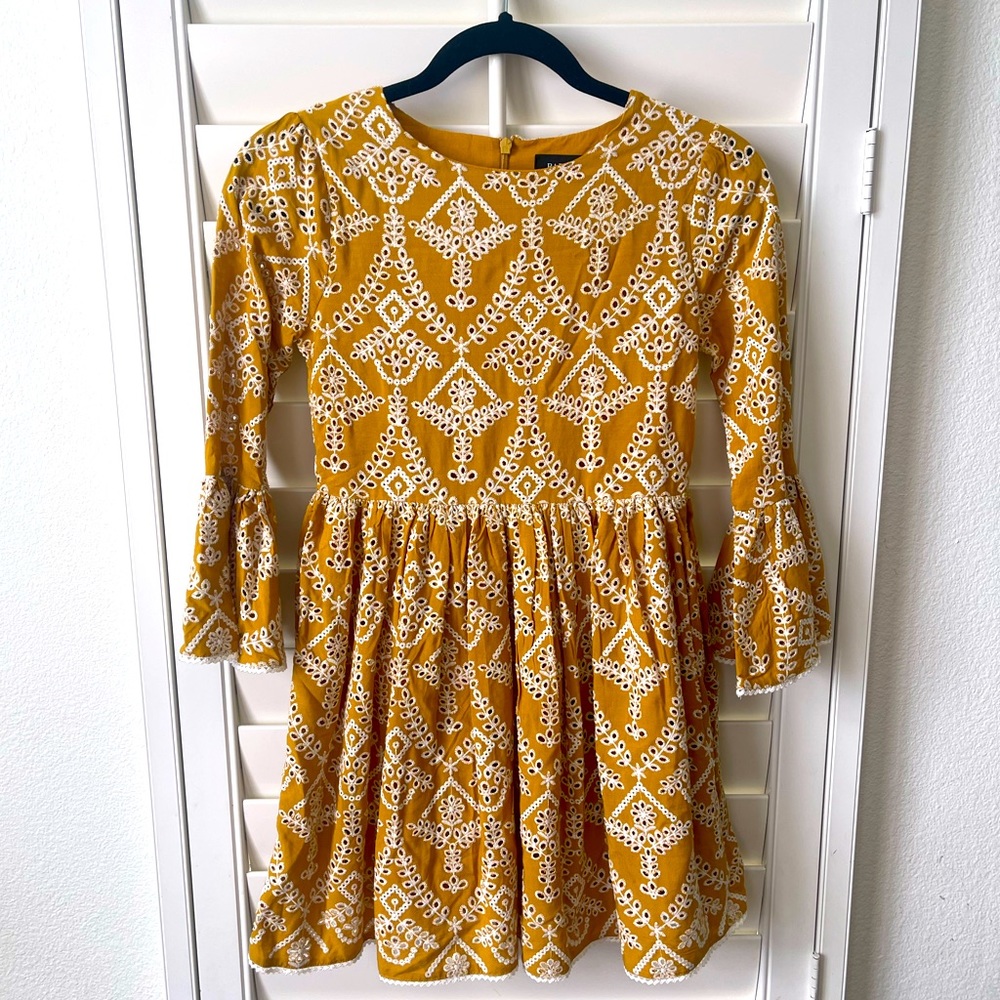 NWT tween girl broderie dress in Mustard sz 14